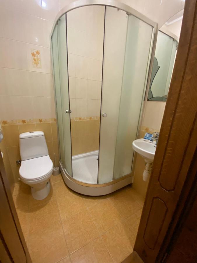 Готель «Вишневий Сад» Mukacheve Bagian luar foto